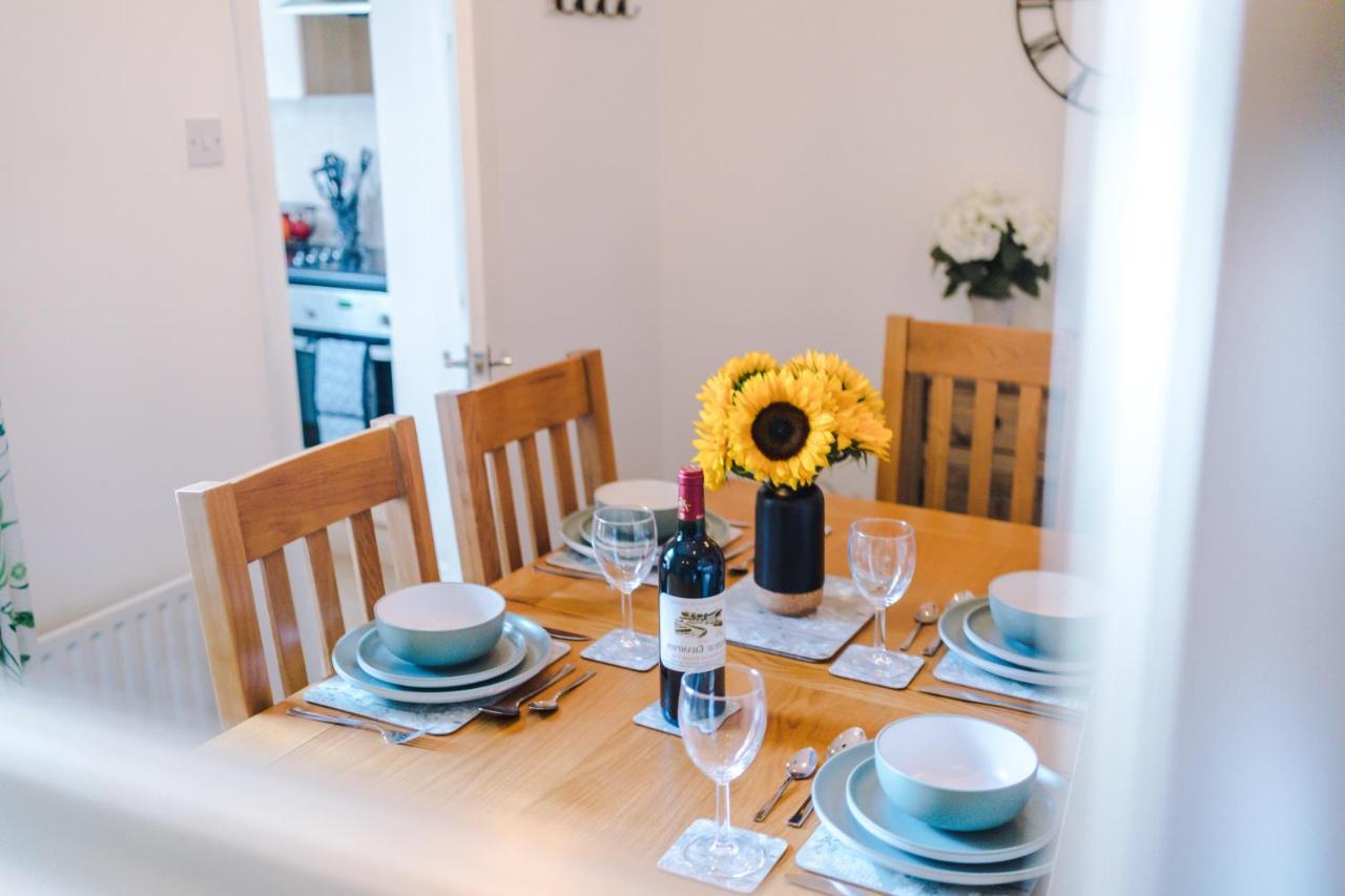 Spacious 2-Bed City-Centre Cottage In Chester By 53 Degrees Property - Ideal For Groups & Couples - Sleeps 6 Buitenkant foto