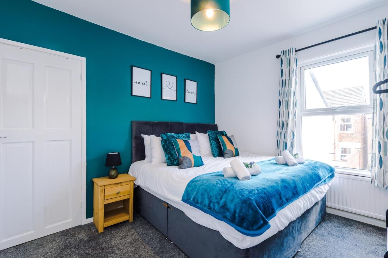 Spacious 2-Bed City-Centre Cottage In Chester By 53 Degrees Property - Ideal For Groups & Couples - Sleeps 6 Buitenkant foto